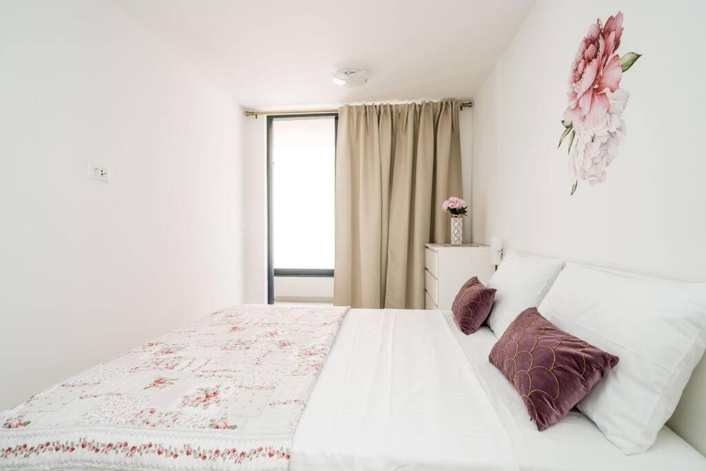 Apartment Nava - New And Spacious Gem - Free Parking Дубровник Екстериор снимка