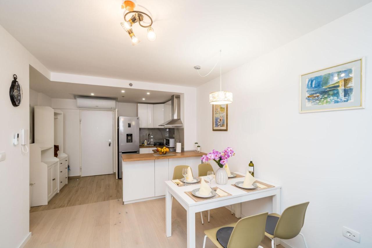 Apartment Nava - New And Spacious Gem - Free Parking Дубровник Екстериор снимка
