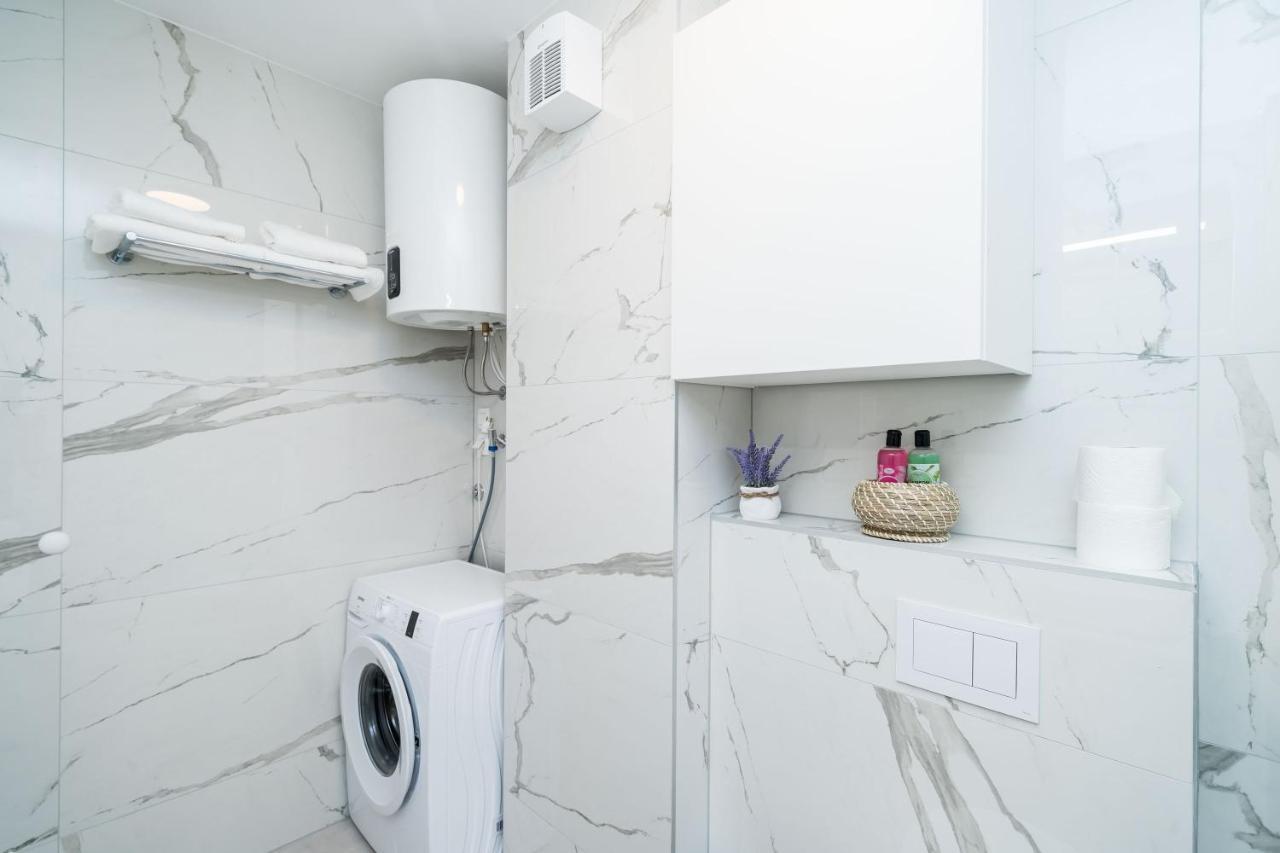 Apartment Nava - New And Spacious Gem - Free Parking Дубровник Екстериор снимка